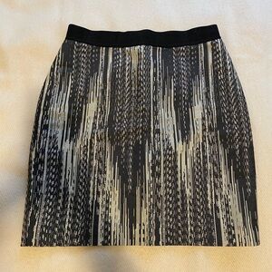 Ann Taylor Black and Cream Textured Pencil Skirt